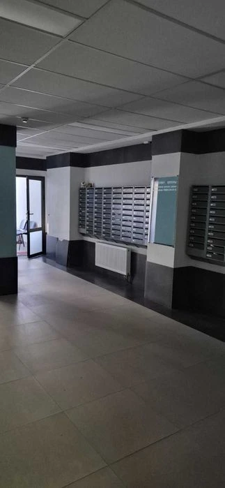 Selling a 1-room apartment in the Zhuravle residential complex.