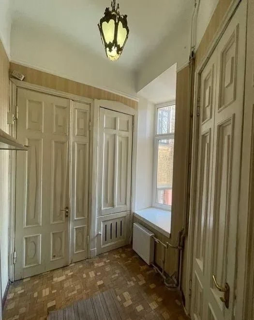 For sale 3-room apartment on Svobody Street, University metro station/G. Skovorody metro station