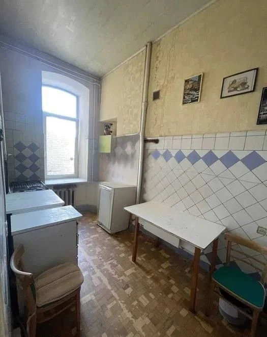 For sale 3-room apartment on Svobody Street, University metro station/G. Skovorody metro station