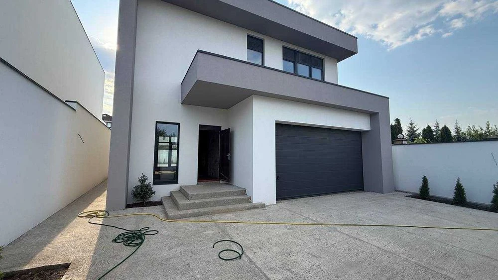 Продам Новый дом Hi-Tech в Совиньоне-2 с бассейном, 230 м²,