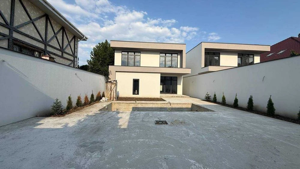 Продам Новый дом Hi-Tech в Совиньоне-2 с бассейном, 230 м²,