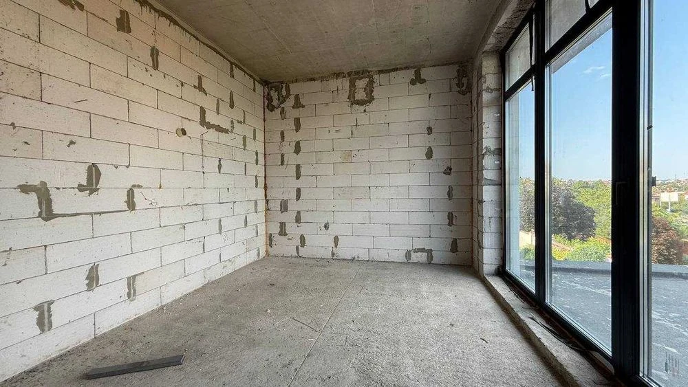 Продам Новый дом Hi-Tech в Совиньоне-2 с бассейном, 230 м²,