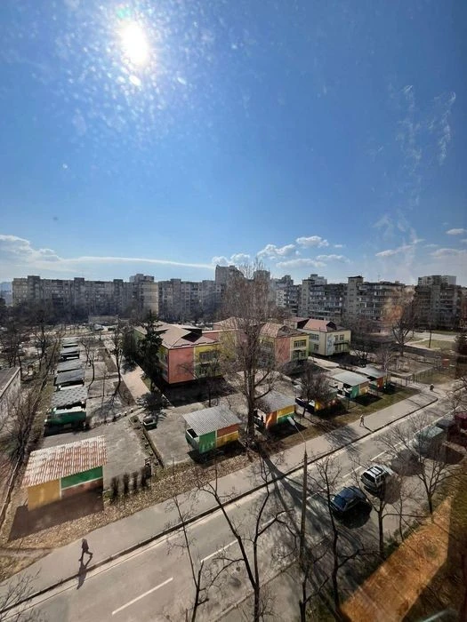 Without %! Brick house near the Park! Yaltinska Street. For sale