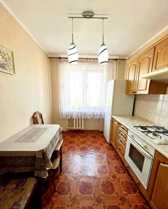 Without %! Brick house near the Park! Yaltinska Street. For sale
