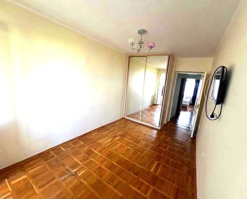 Without %! Brick house near the Park! Yaltinska Street. For sale