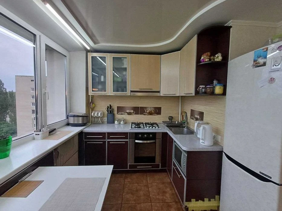 GA D2 Продам 3 ком кв 8/9 93м2 газ 2 кондиционера Харьков Во