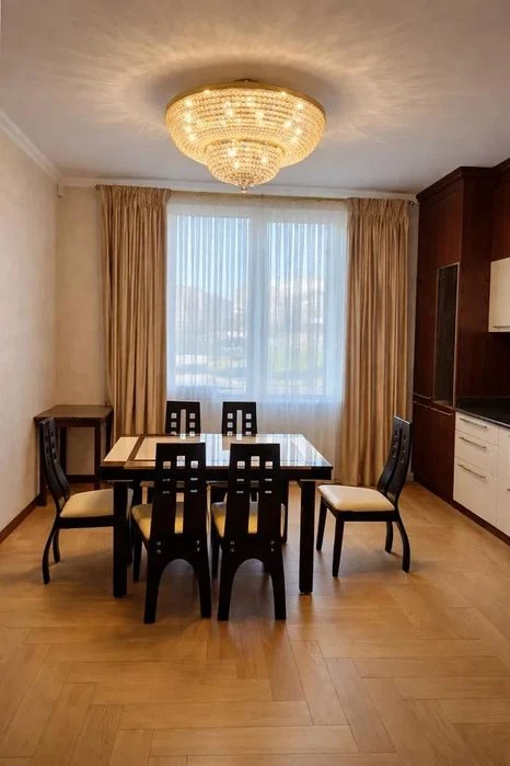 Продажа 3 ком каартира 106 м² 1/5ц ул.Богдана Хмельницкого