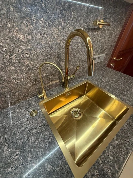 Продажа 3 ком каартира 106 м² 1/5ц ул.Богдана Хмельницкого