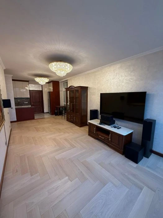 Продажа 3 ком каартира 106 м² 1/5ц ул.Богдана Хмельницкого