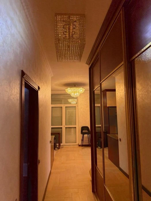 Продажа 3 ком каартира 106 м² 1/5ц ул.Богдана Хмельницкого