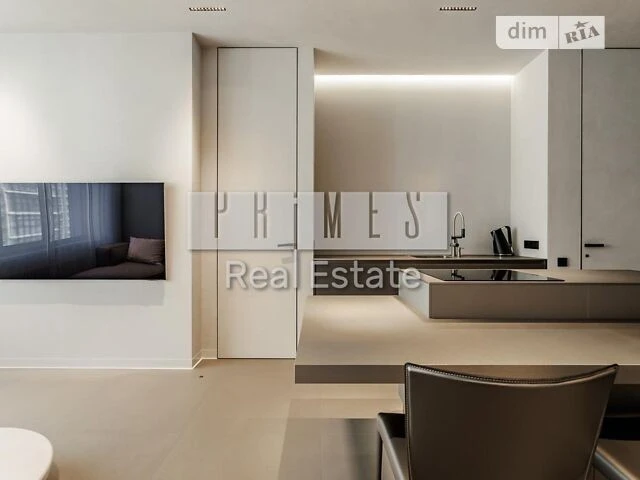 Sale of 2-room apartment 83.7 sq. m. on Andriy Verkhoglyada St. 15B
