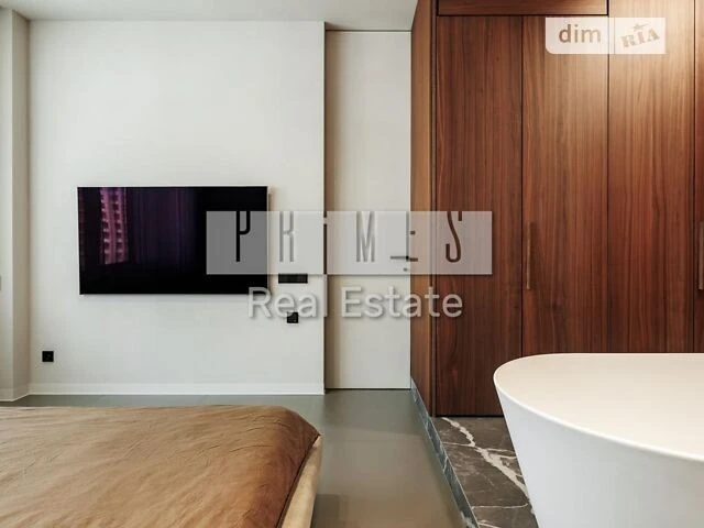 Sale of 2-room apartment 83.7 sq. m. on Andriy Verkhoglyada St. 15B