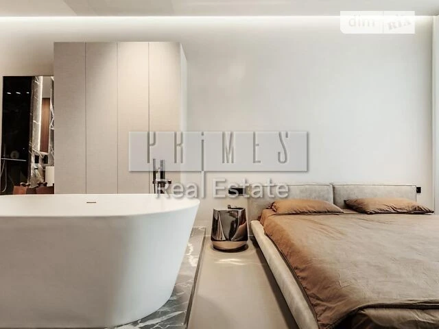 Sale of 2-room apartment 83.7 sq. m. on Andriy Verkhoglyada St. 15B