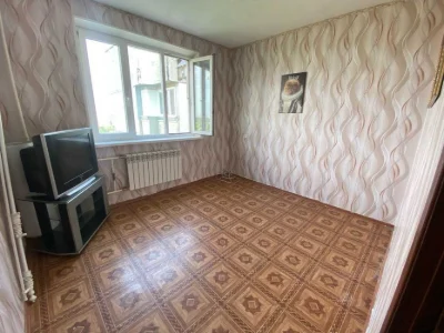 I am selling a 3-room apartment on KhTZ (405222)