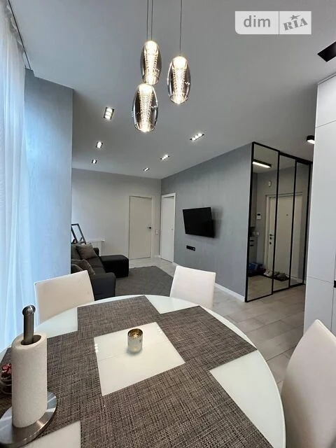 Sale of 2-room apartment 70 sq. m on Regeneratorna St. 4, building 5