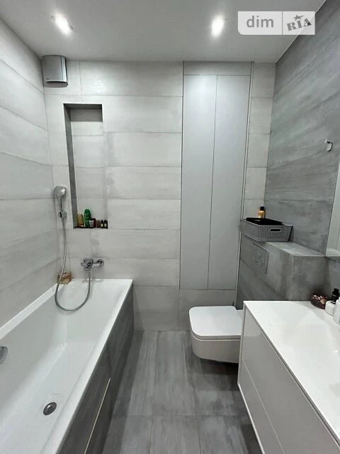 Sale of 2-room apartment 70 sq. m on Regeneratorna St. 4, building 5