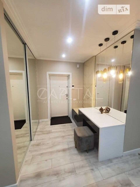 Sale of 3-room apartment 111 sq. m on Mykhaylo Maksymovycha 3D street