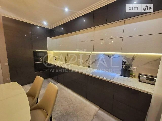 Sale of 3-room apartment 111 sq. m on Mykhaylo Maksymovycha 3D street