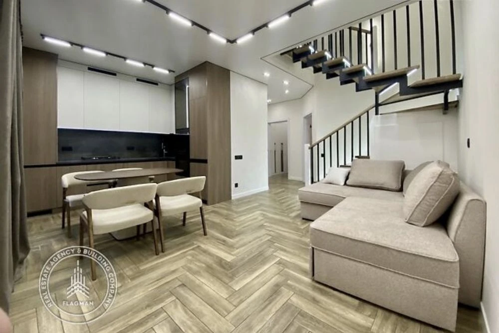 house in a top location without agency commission