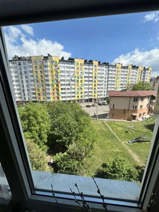 Продаж 2 кім квартира Пасічна