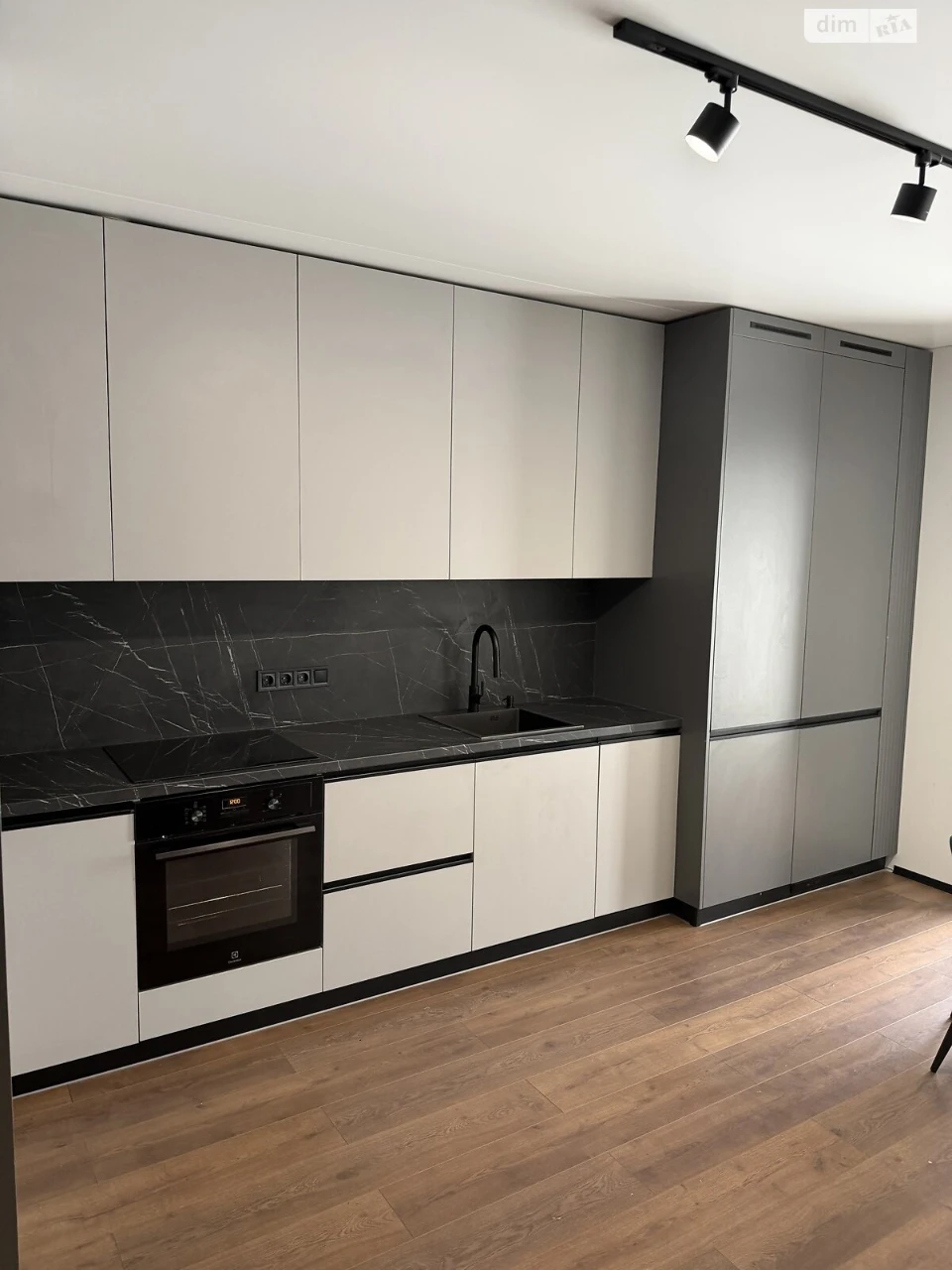 Long-Term Rental Apartment Pyatnychany