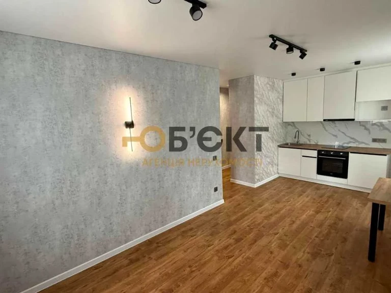 Apartment. Kharkiv, Heroiv Kharkov Ave. (Moskovsky), (Building