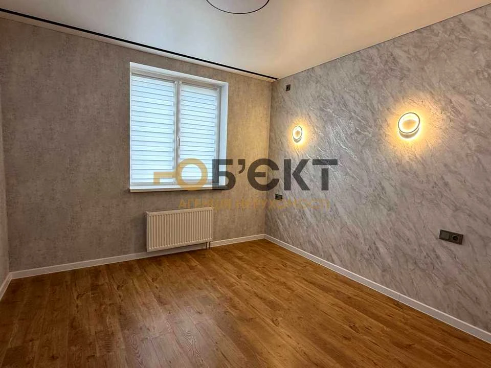 Apartment. Kharkiv, Heroiv Kharkov Ave. (Moskovsky), (Building