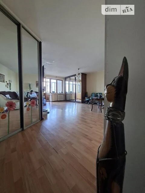Sale of 3-room apartment 90 sq. m on Holosiivska Street 19 • ID 345