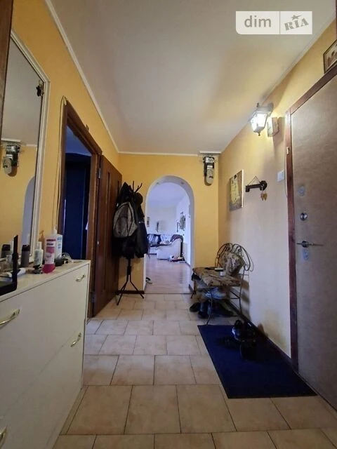 Sale of 3-room apartment 90 sq. m on Holosiivska Street 19 • ID 345