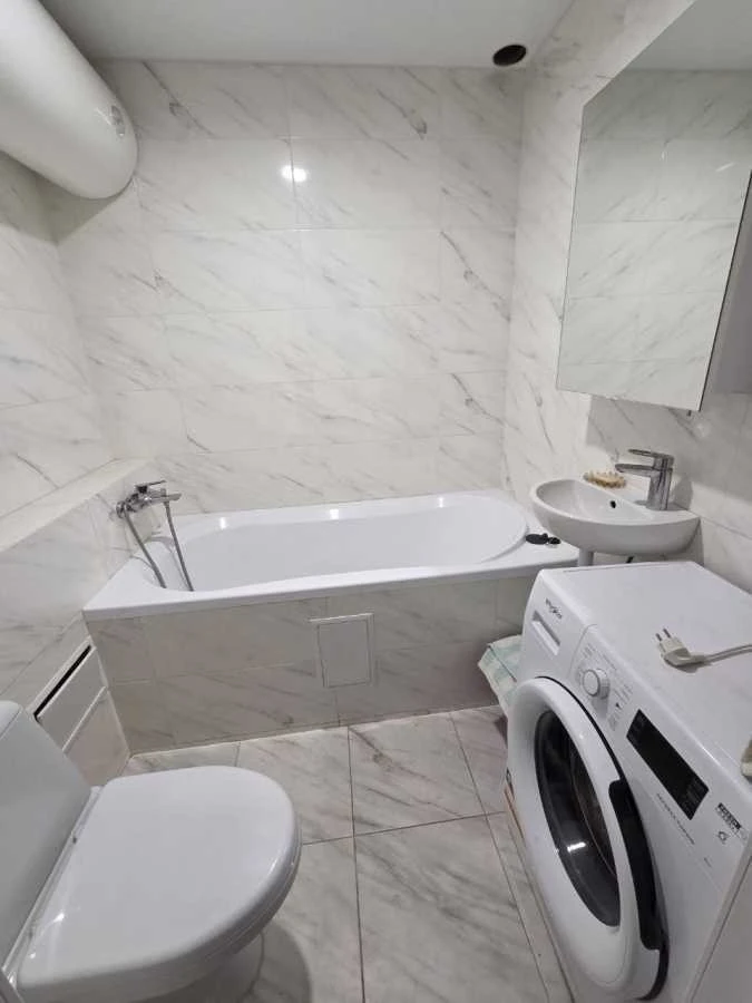 Sale of 1-room apartment 48.2 m², Mykhaila Donts str., Lom