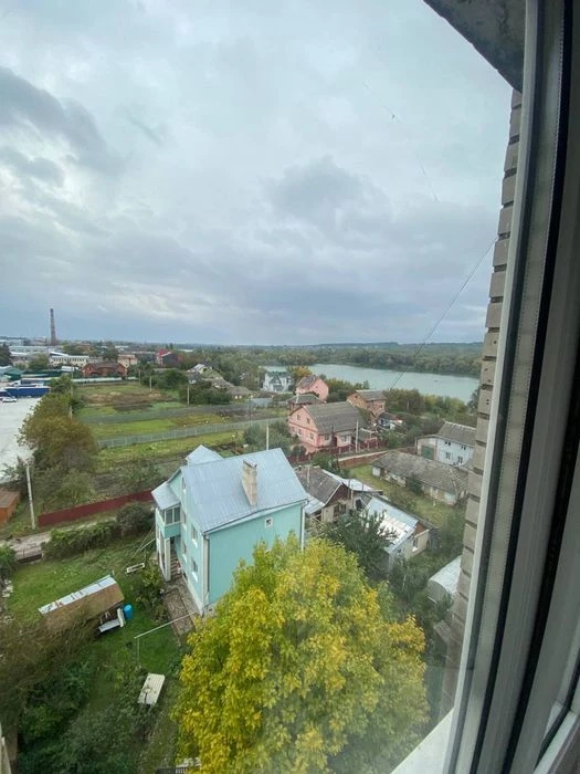Торг! 2к в хорошому житловому стані, світла та не кутова 409