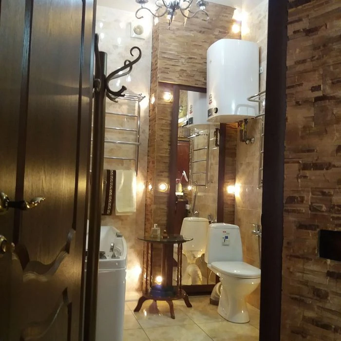Продам 2х ком.кв с большой террасой в центре.
