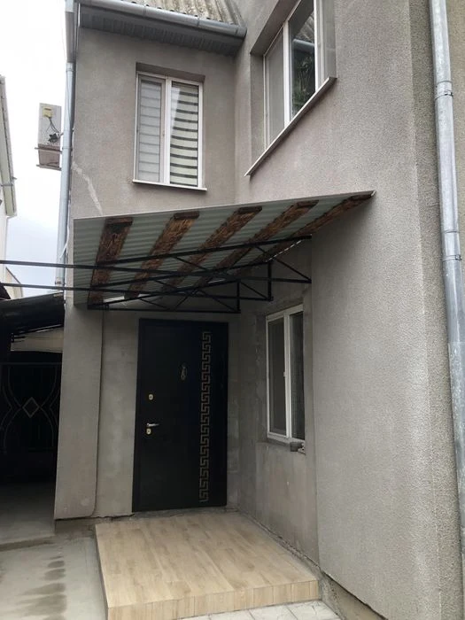 Levitan's house for sale, 5 line