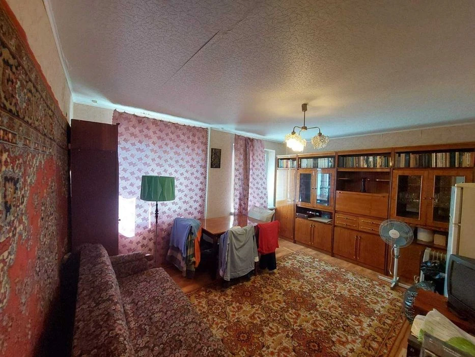 В продажу 2к квартира в центрі.