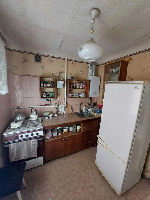 В продажу 2к квартира в центрі.