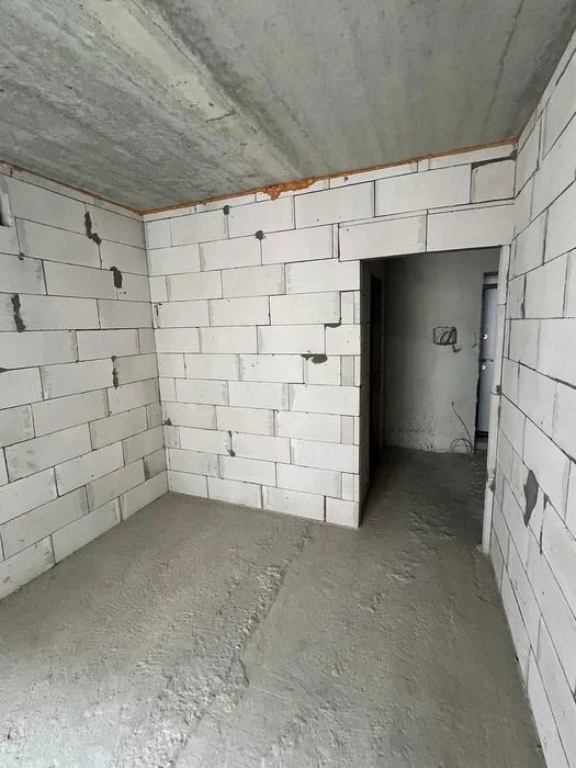 2k apartment! Ready for renovation
