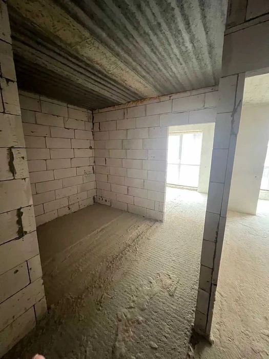 2k apartment! Ready for renovation