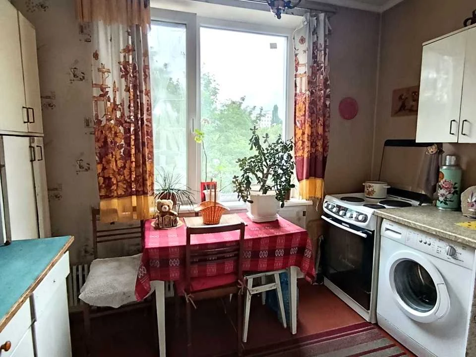 Apartment. Kharkiv, Amosova St. (Korchagintsiv)
