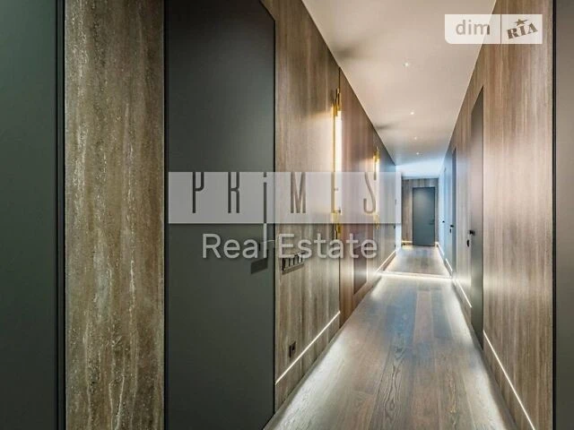 Sale of 6-room apartment 274 sq. m. on Akademika Bogomoletsa 7/