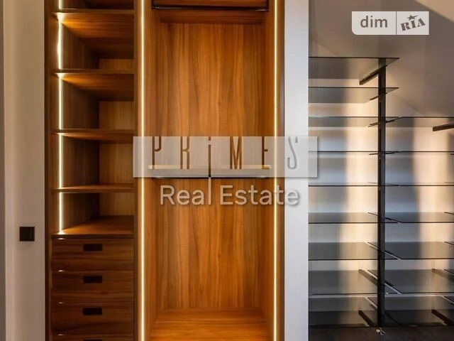 Sale of 6-room apartment 274 sq. m. on Akademika Bogomoletsa 7/