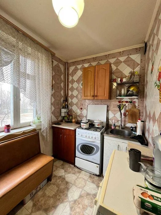 One-room apartment for sale on Garibaldi Street