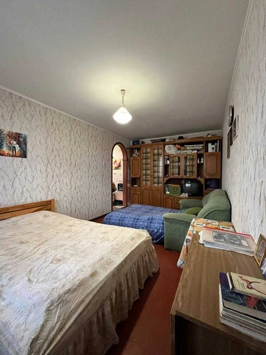 One-room apartment for sale on Garibaldi Street