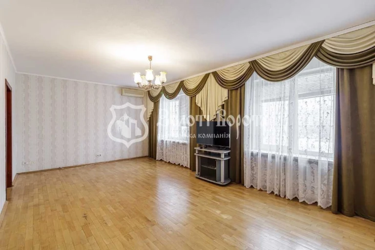 Sale of a 2-room apartment of 81.4 m², Severnaya St., 6