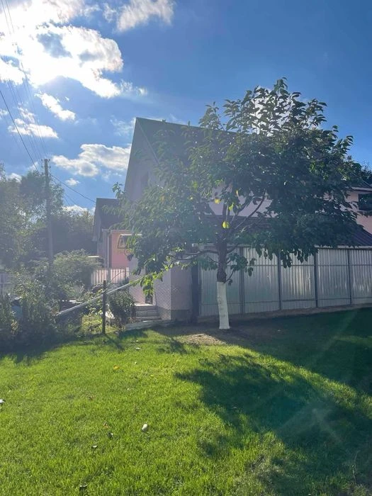 (7) House for sale in Pyatnychany 5813