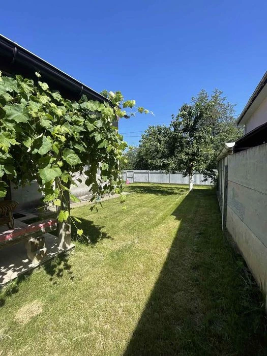 (7) House for sale in Pyatnychany 5813