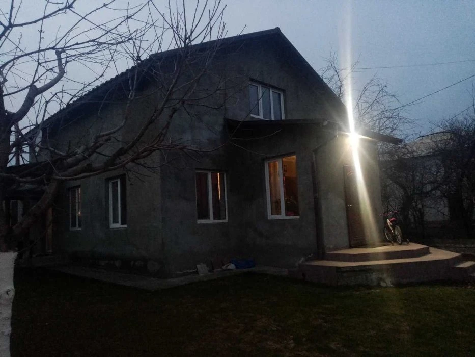 (7) House for sale in Pyatnychany 5813