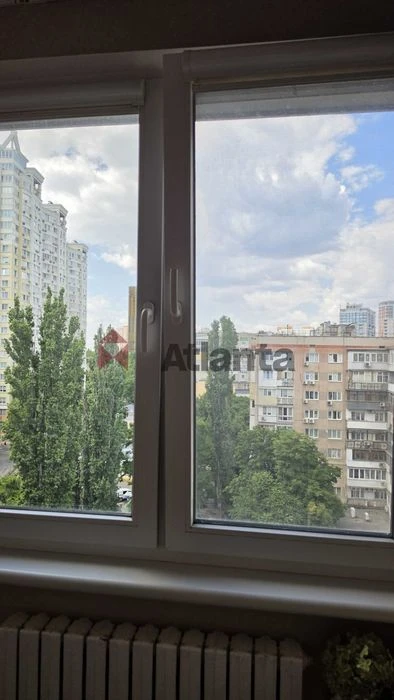 3-комнатная квартира в кирпичном доме на ул. Армейская /