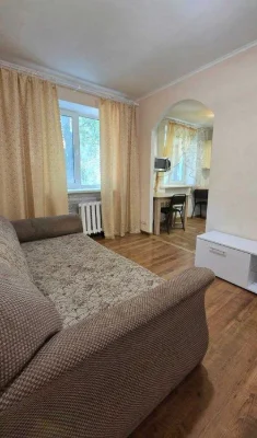 Продаж 2 к квартири вул. Криворізька 16 А