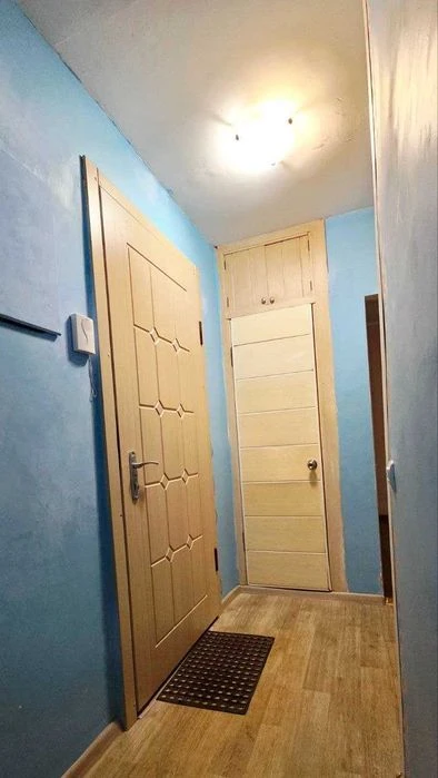Продаж 2 к квартири вул. Криворізька 16 А