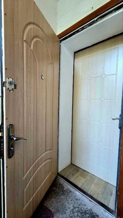 Продаж 2 к квартири вул. Криворізька 16 А